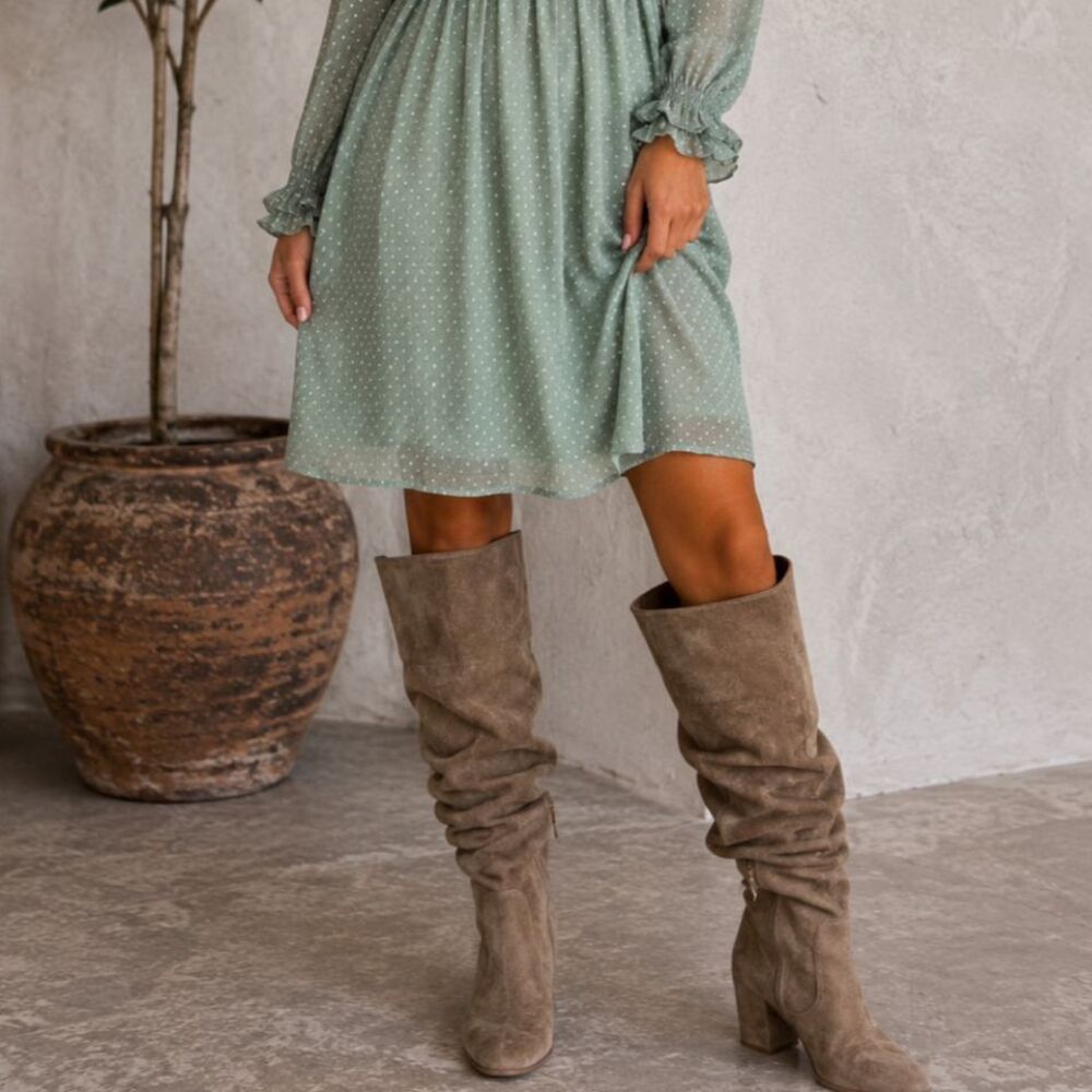 JustFab Leona Women’s 8 Taupe Faux Suede Slouch Knee High Block Heel Boots NIB